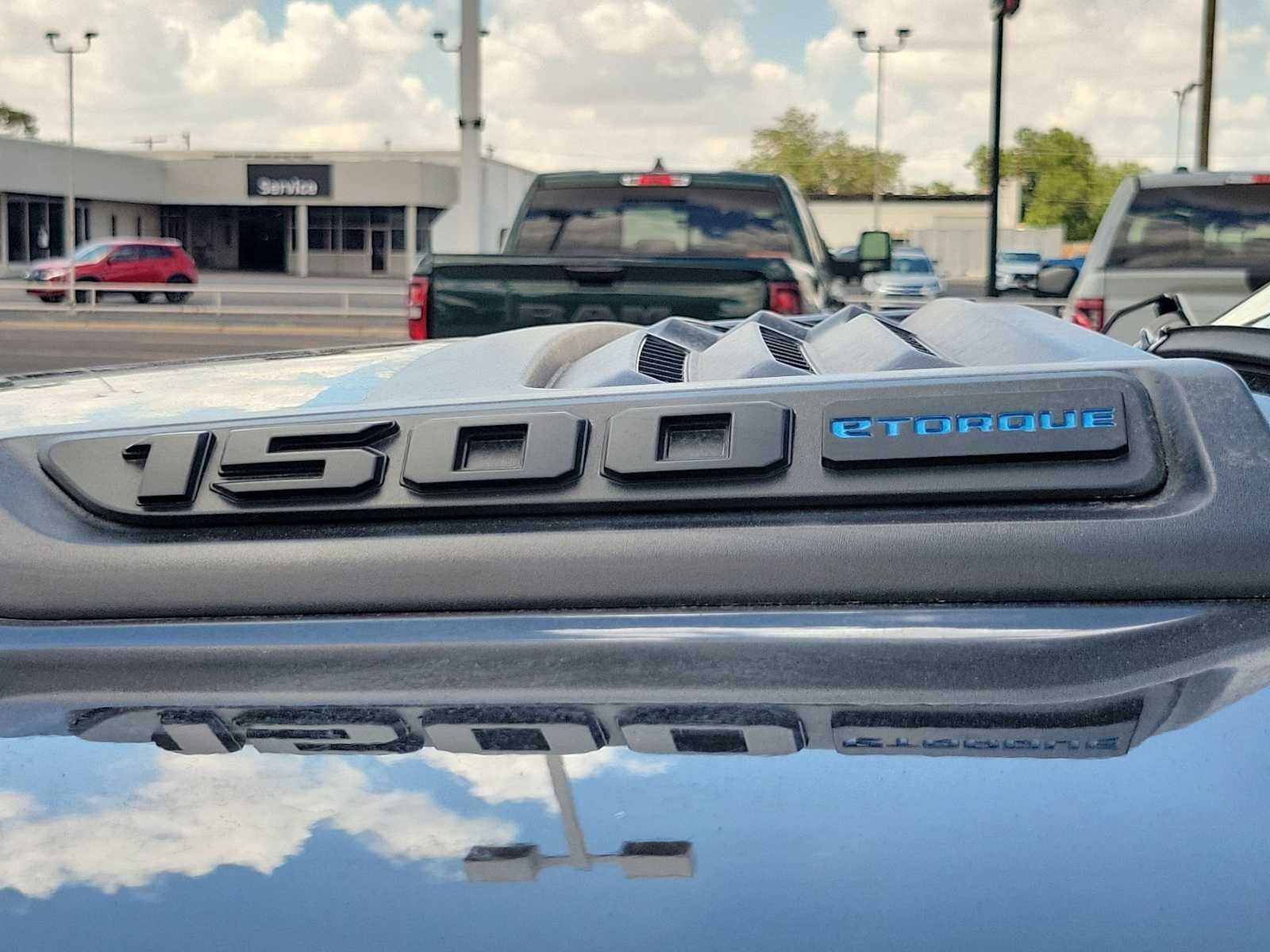 2026 RAM 1500 RAM 1500 EXPRESS CREW CAB 4X4 5'7' BOX