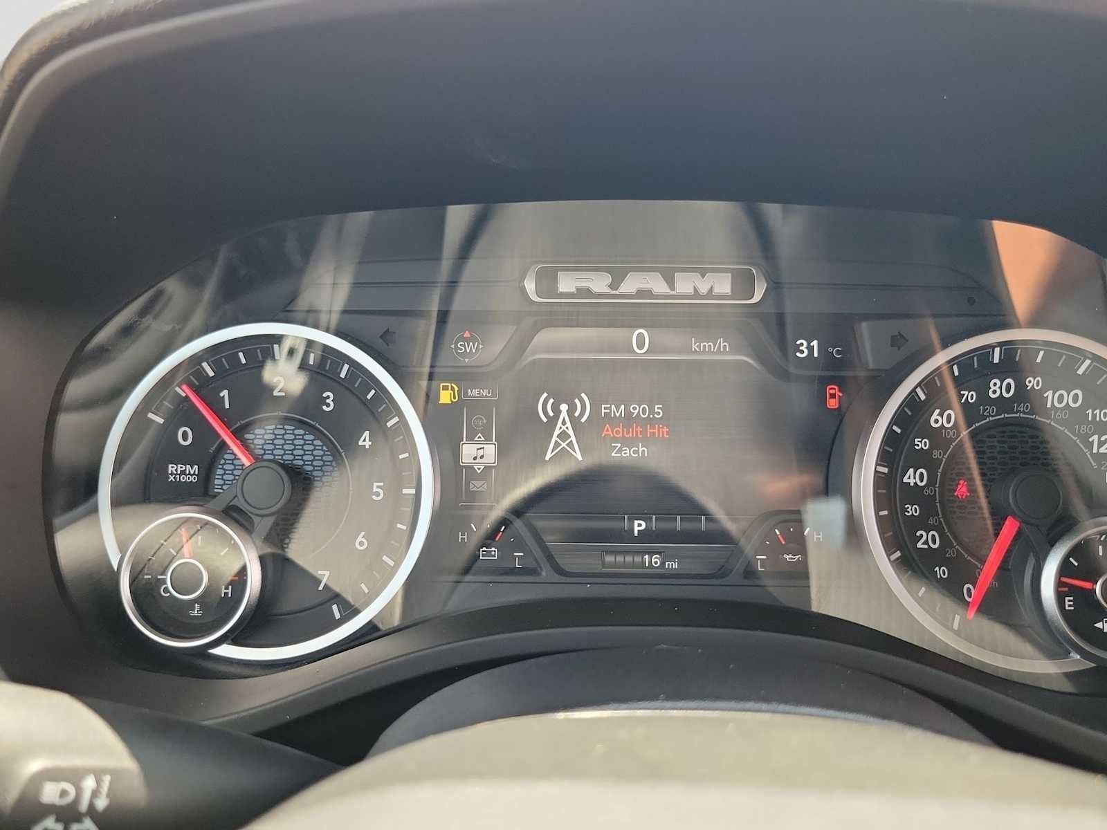 2026 RAM 1500 RAM 1500 EXPRESS CREW CAB 4X4 5'7' BOX