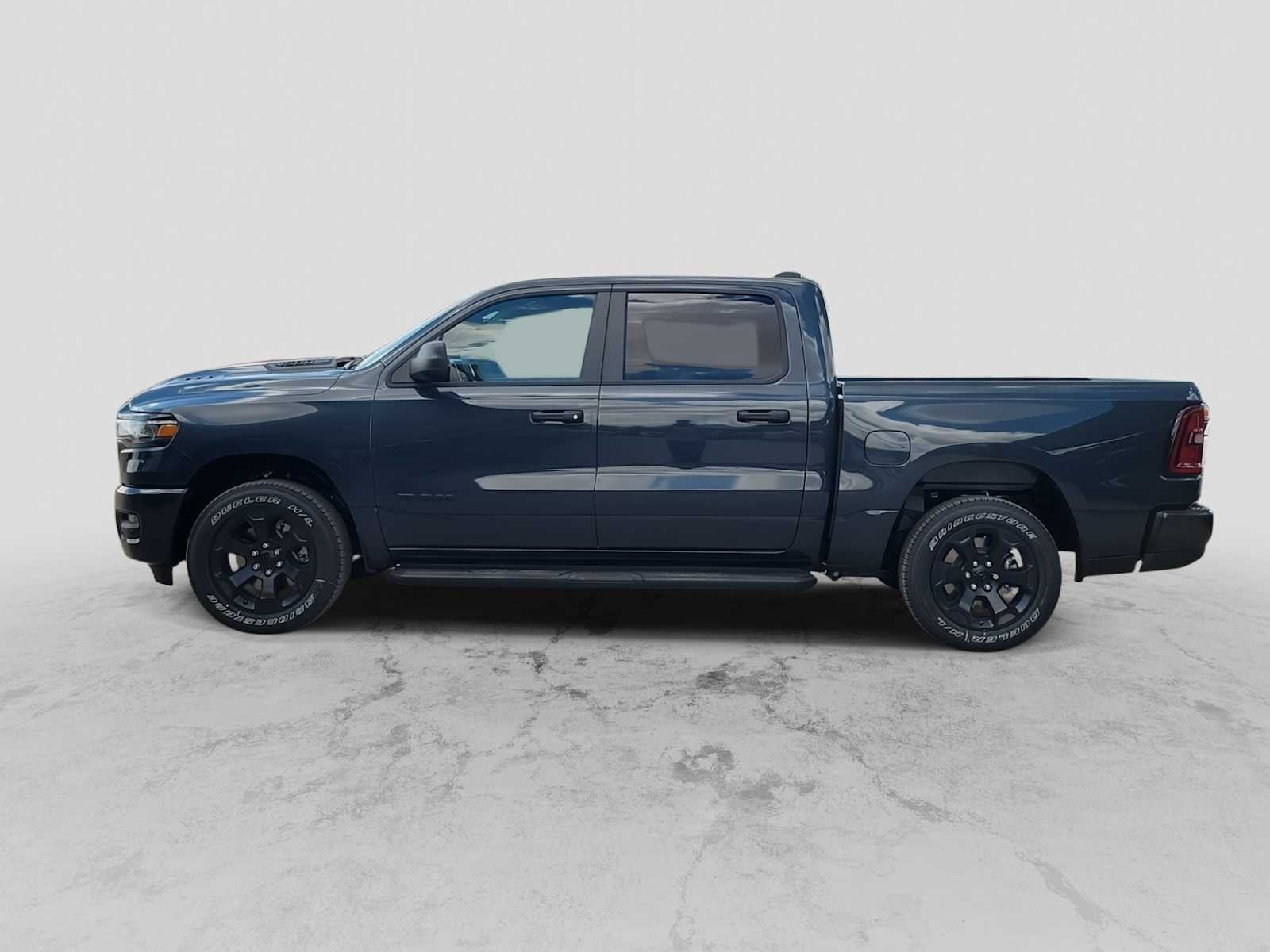 2026 RAM 1500 RAM 1500 EXPRESS CREW CAB 4X4 5'7' BOX