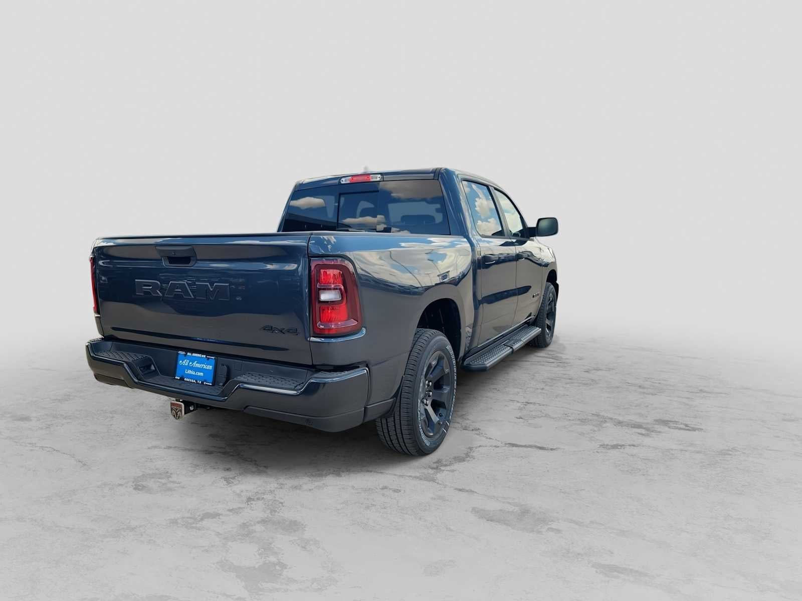 2026 RAM 1500 RAM 1500 EXPRESS CREW CAB 4X4 5'7' BOX