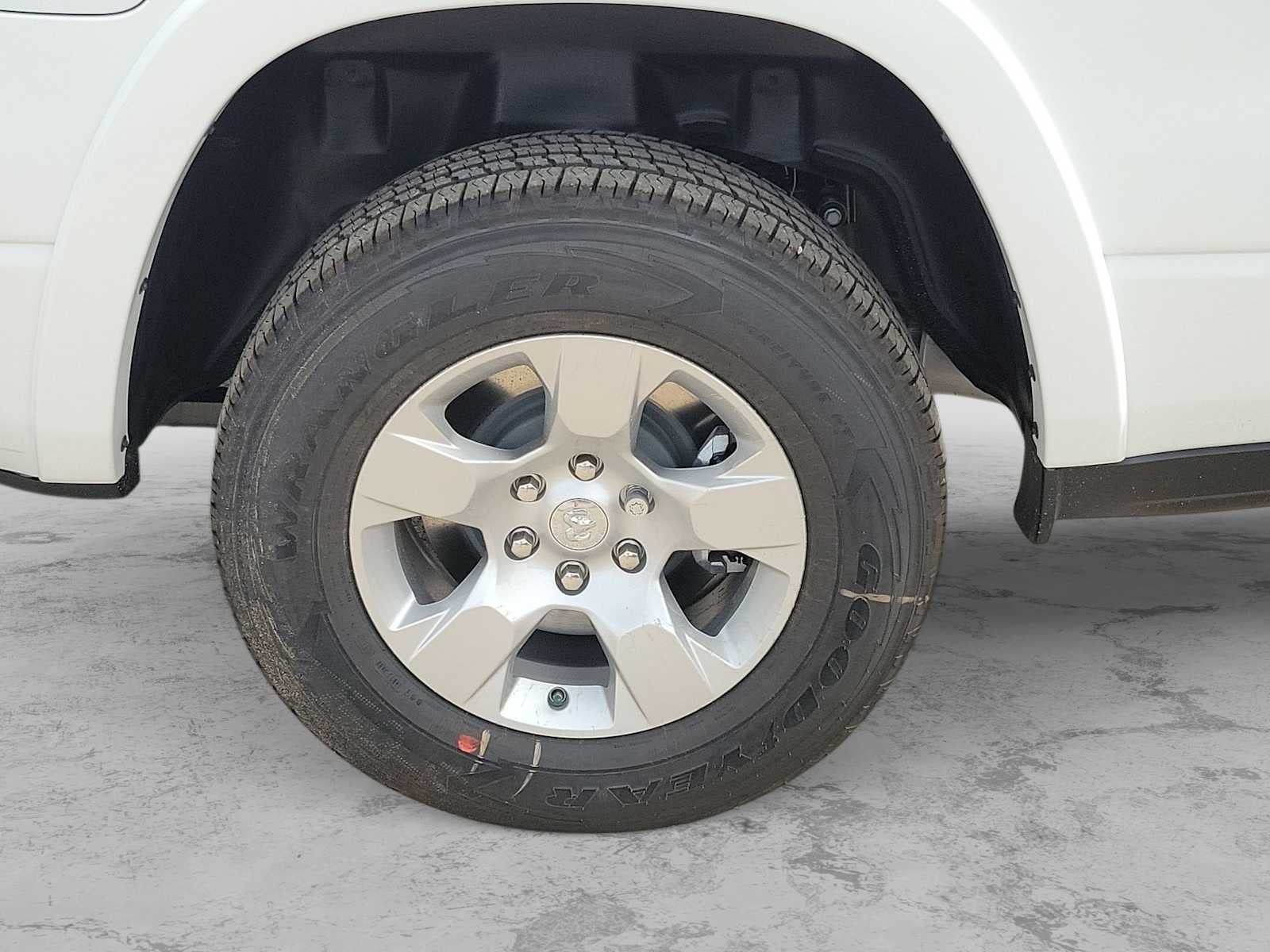 2026 RAM Ram 1500 RAM 1500 LONE STAR CREW CAB 4X4 5'7' BOX