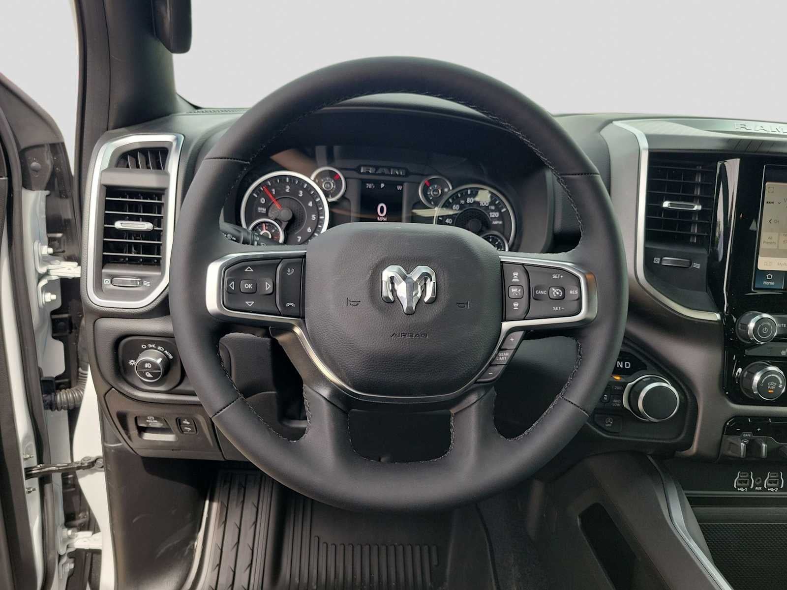 2026 RAM Ram 1500 RAM 1500 LONE STAR CREW CAB 4X4 5'7' BOX