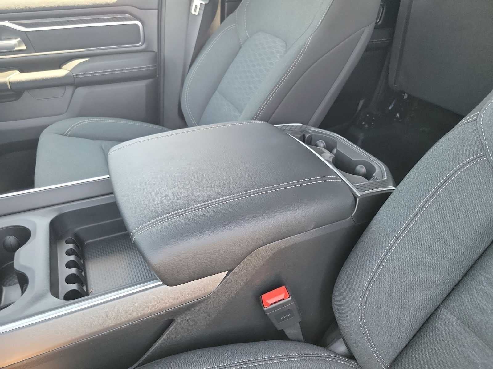 2026 RAM Ram 1500 RAM 1500 LONE STAR CREW CAB 4X4 5'7' BOX