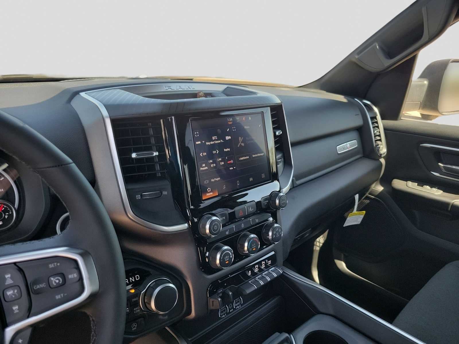 2026 RAM Ram 1500 RAM 1500 LONE STAR CREW CAB 4X4 5'7' BOX