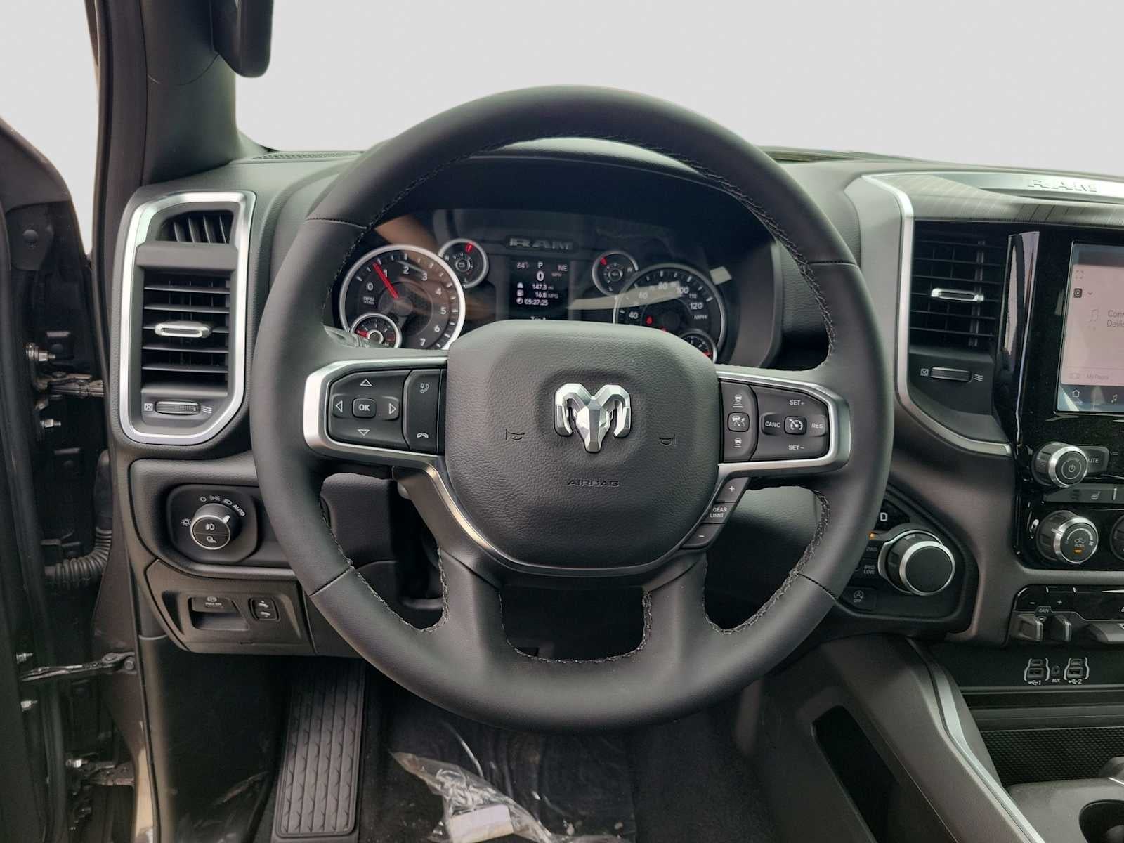 2026 RAM Ram 1500 RAM 1500 LONE STAR CREW CAB 4X4 5'7' BOX