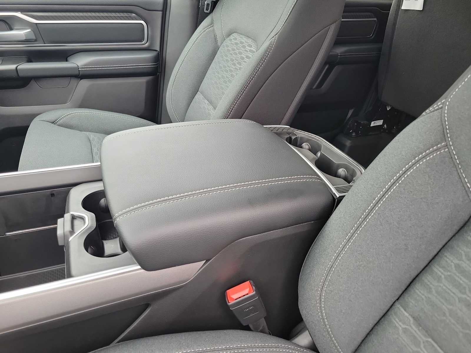 2026 RAM Ram 1500 RAM 1500 LONE STAR CREW CAB 4X4 5'7' BOX