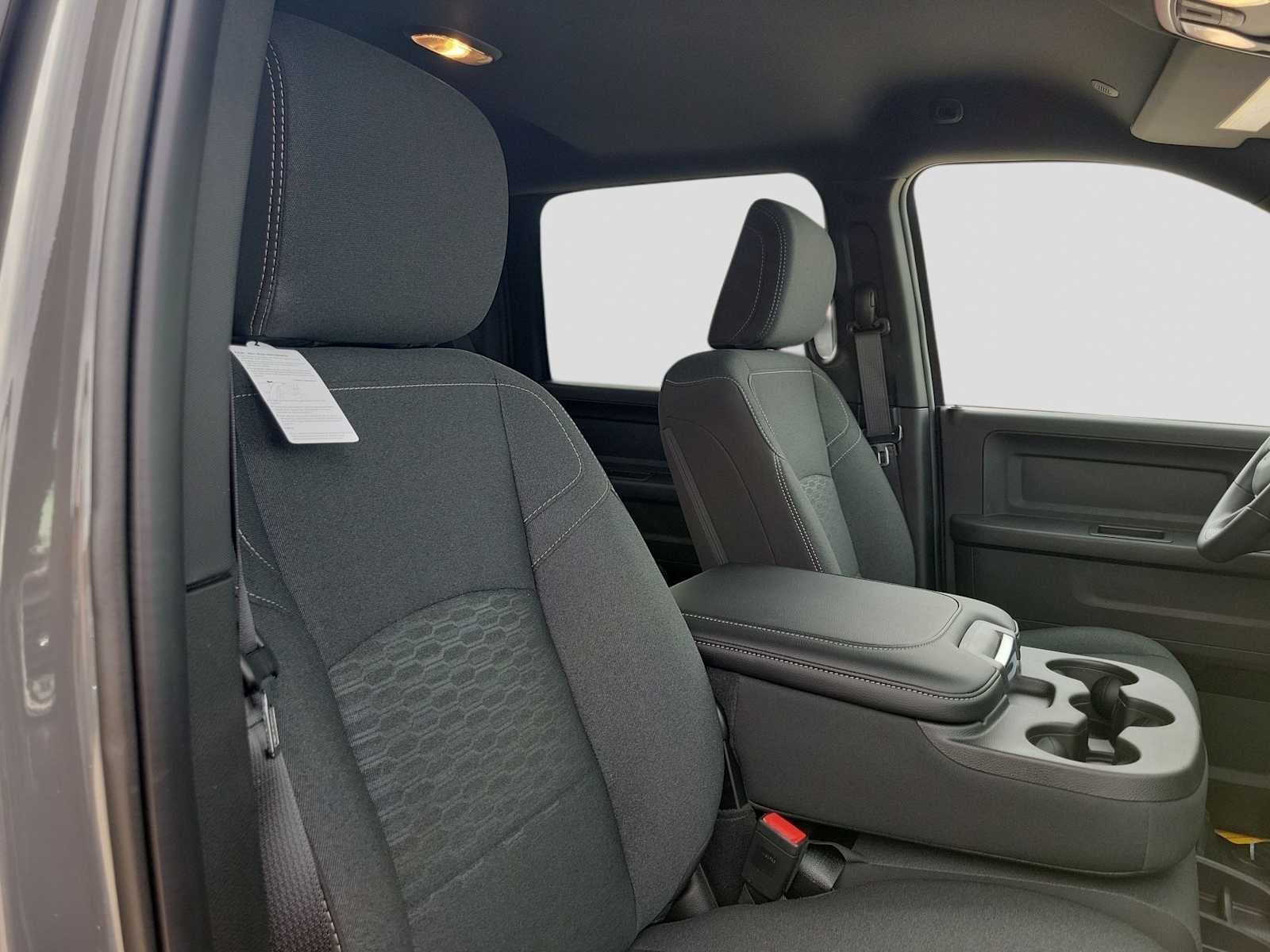 2026 RAM 2500 RAM 2500 WARLOCK CREW CAB 4X4 6'4' BOX