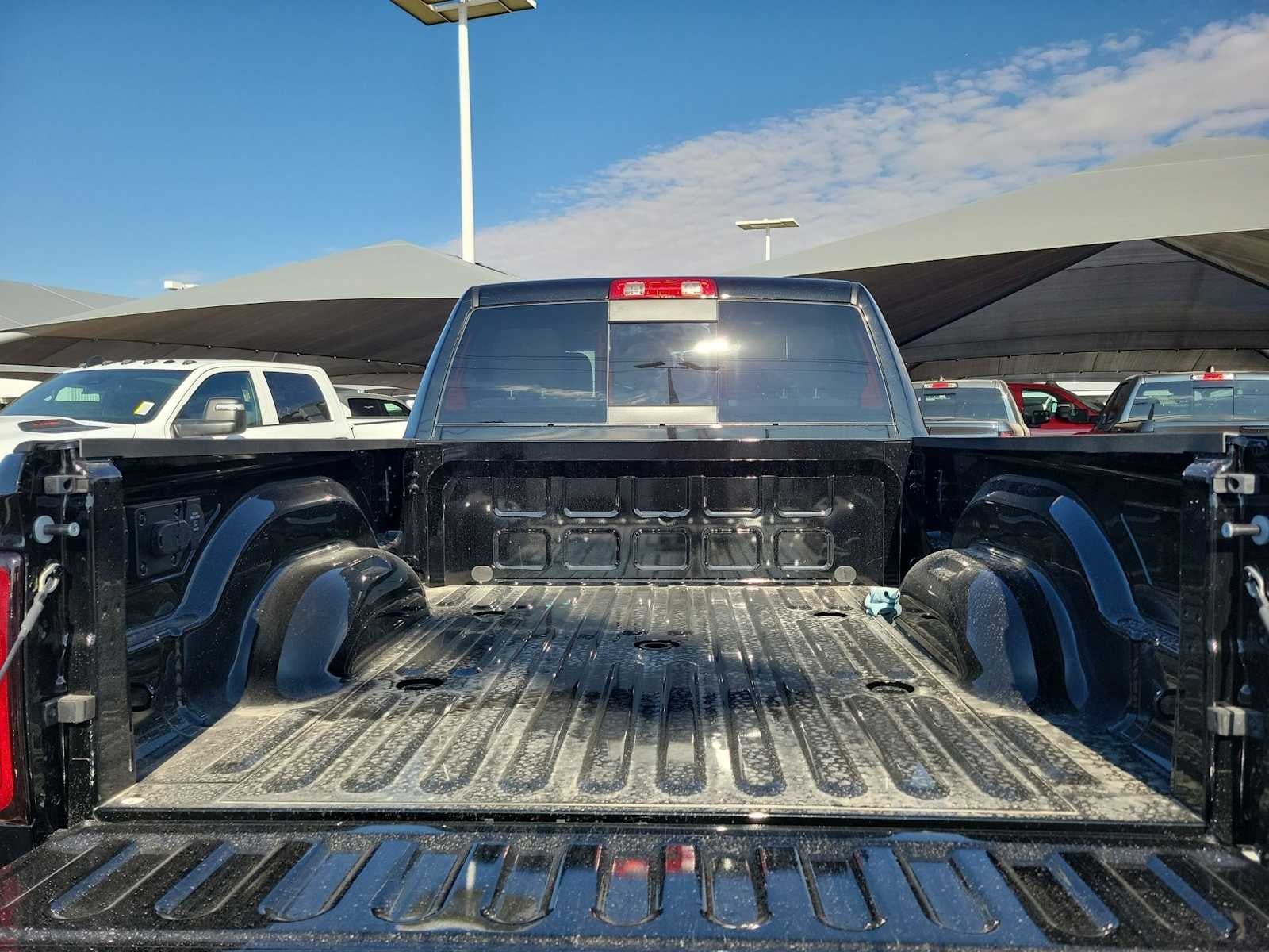 2026 RAM 2500 RAM 2500 WARLOCK CREW CAB 4X4 6'4' BOX