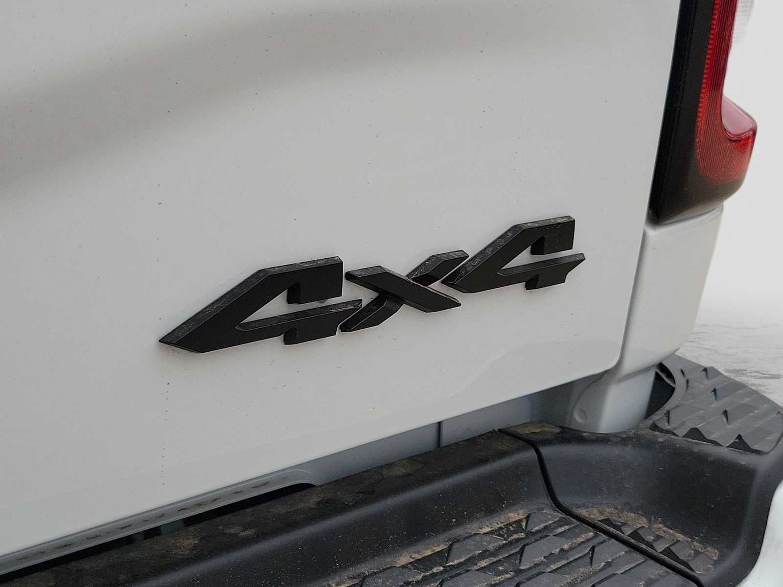 2026 RAM Ram 2500 RAM 2500 BLACK EXPRESS CREW CAB 4X4 6'4' BOX