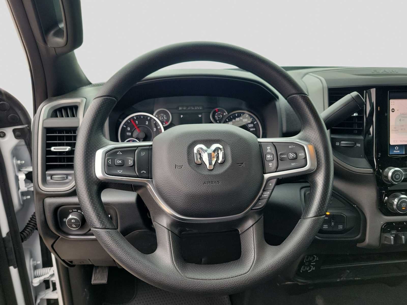 2026 RAM Ram 2500 RAM 2500 BLACK EXPRESS CREW CAB 4X4 6'4' BOX