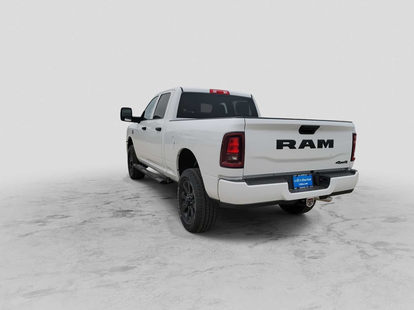 2026 RAM Ram 2500 RAM 2500 BLACK EXPRESS CREW CAB 4X4 6'4' BOX
