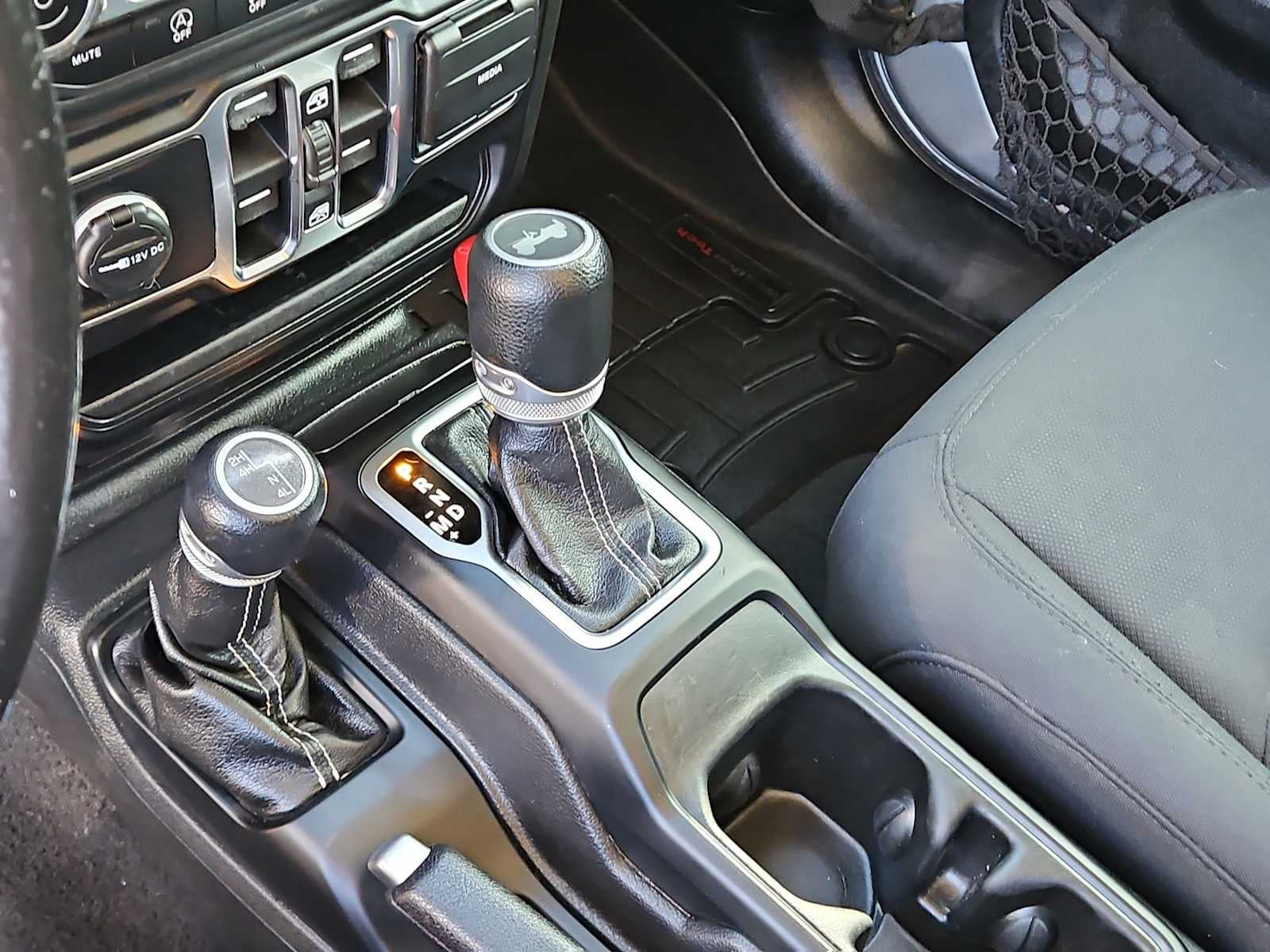 2020 Jeep Wrangler Unlimited Sahara 4x4