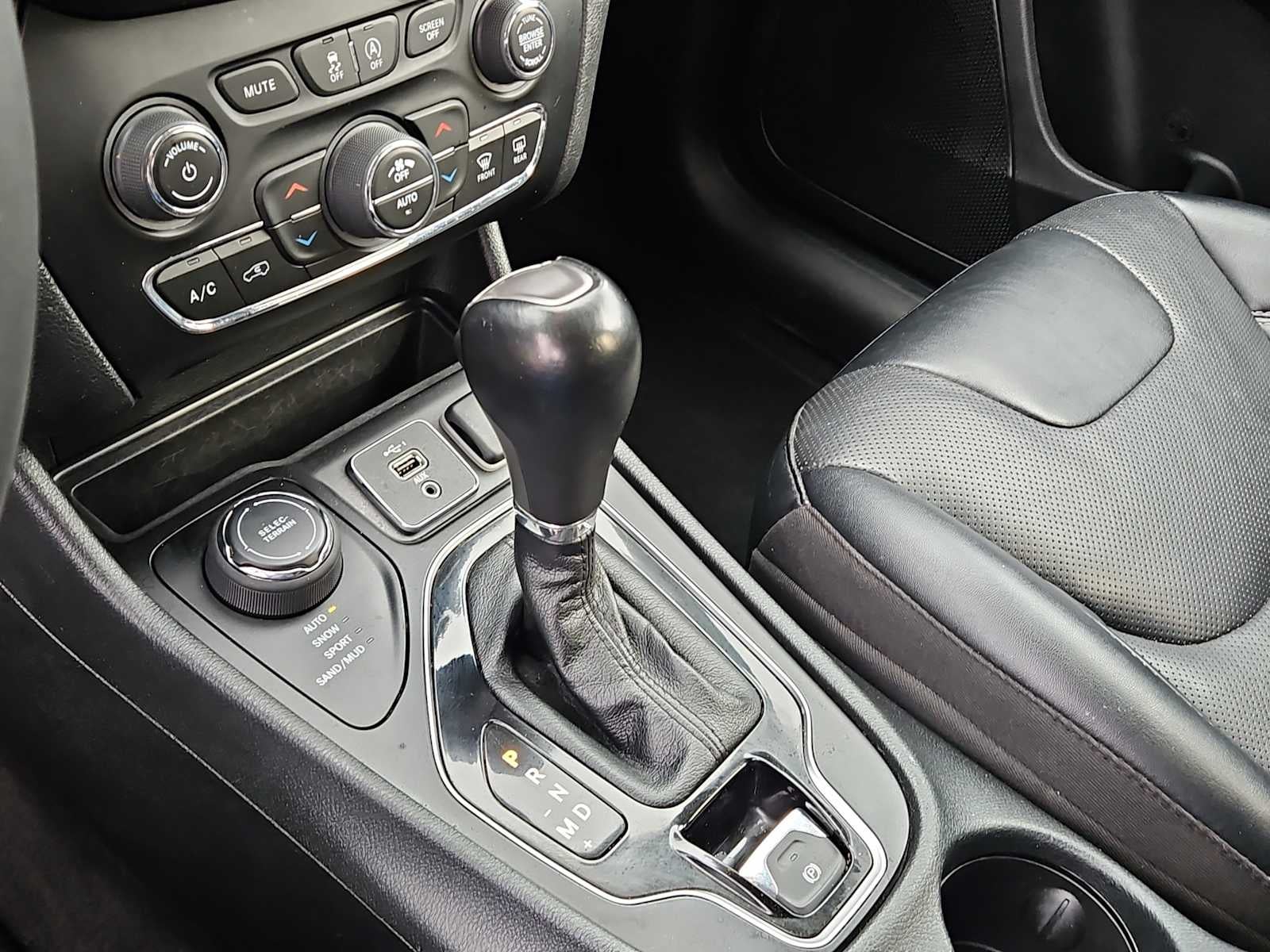 2023 Jeep Cherokee Altitude Lux 4x4