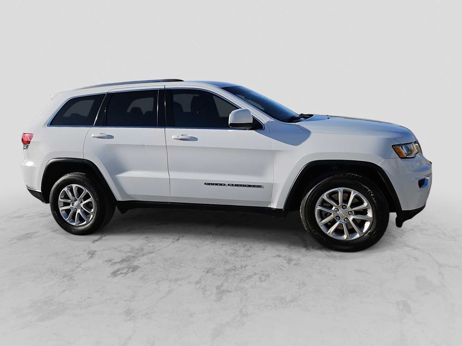 2021 Jeep Grand Cherokee Laredo E 4x2