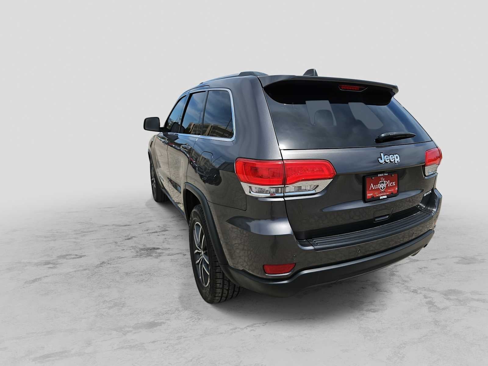 2018 Jeep Grand Cherokee Laredo E 4x2