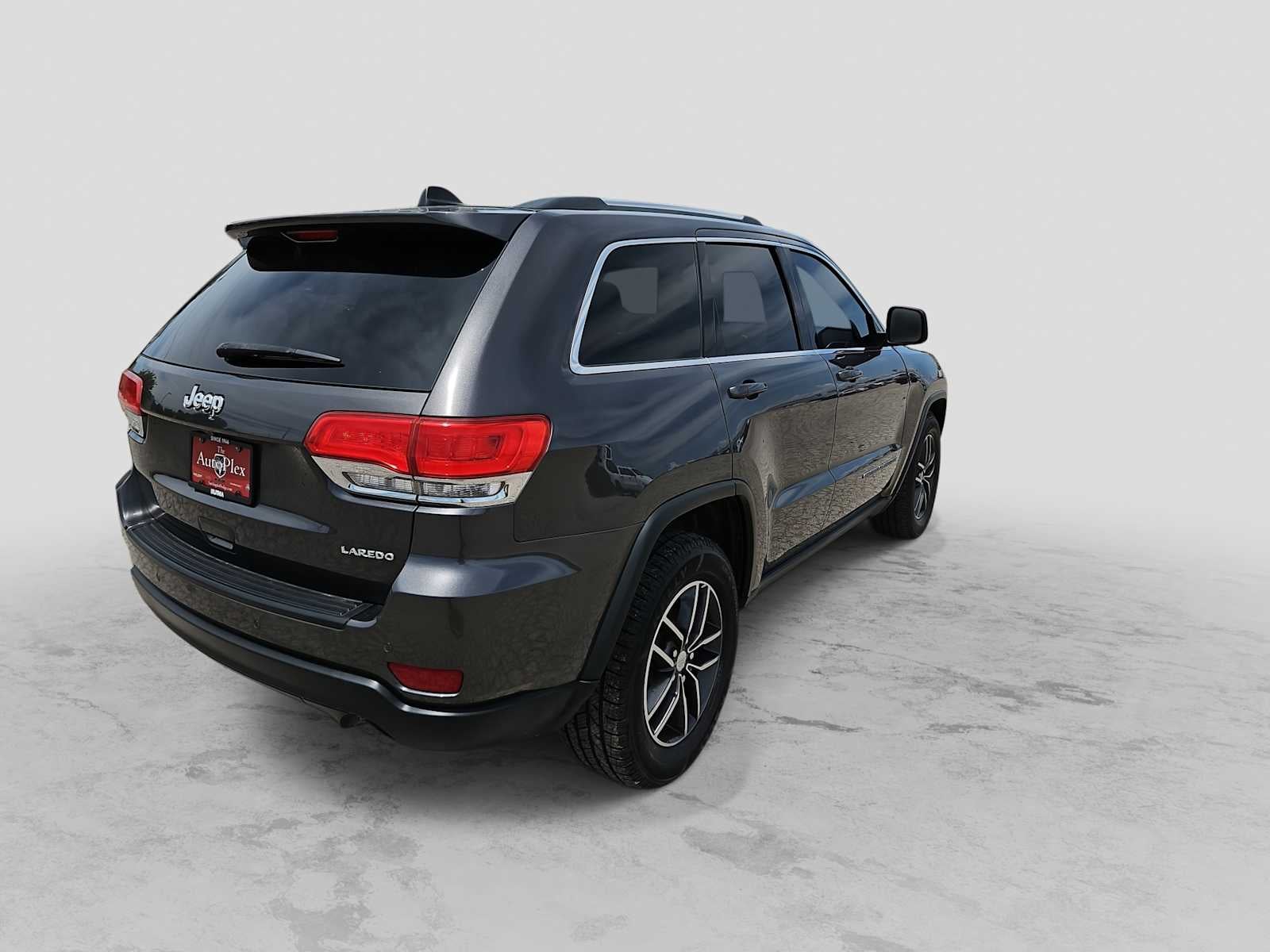 2018 Jeep Grand Cherokee Laredo E 4x2