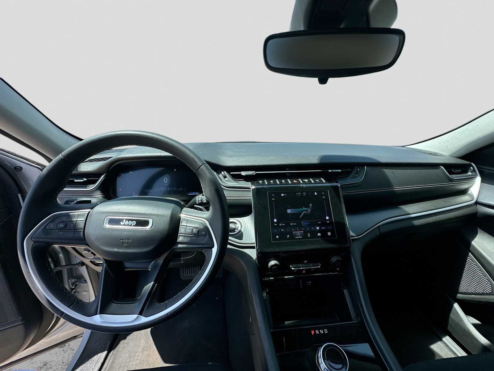 2024 Jeep Grand Cherokee Laredo 4x2