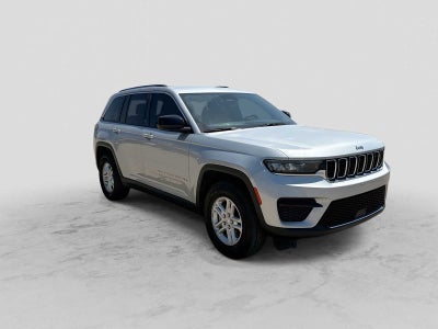 2024 Jeep Grand Cherokee Laredo 4x2
