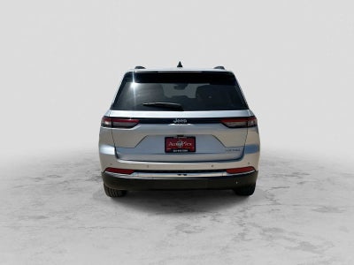 2024 Jeep Grand Cherokee Laredo 4x2