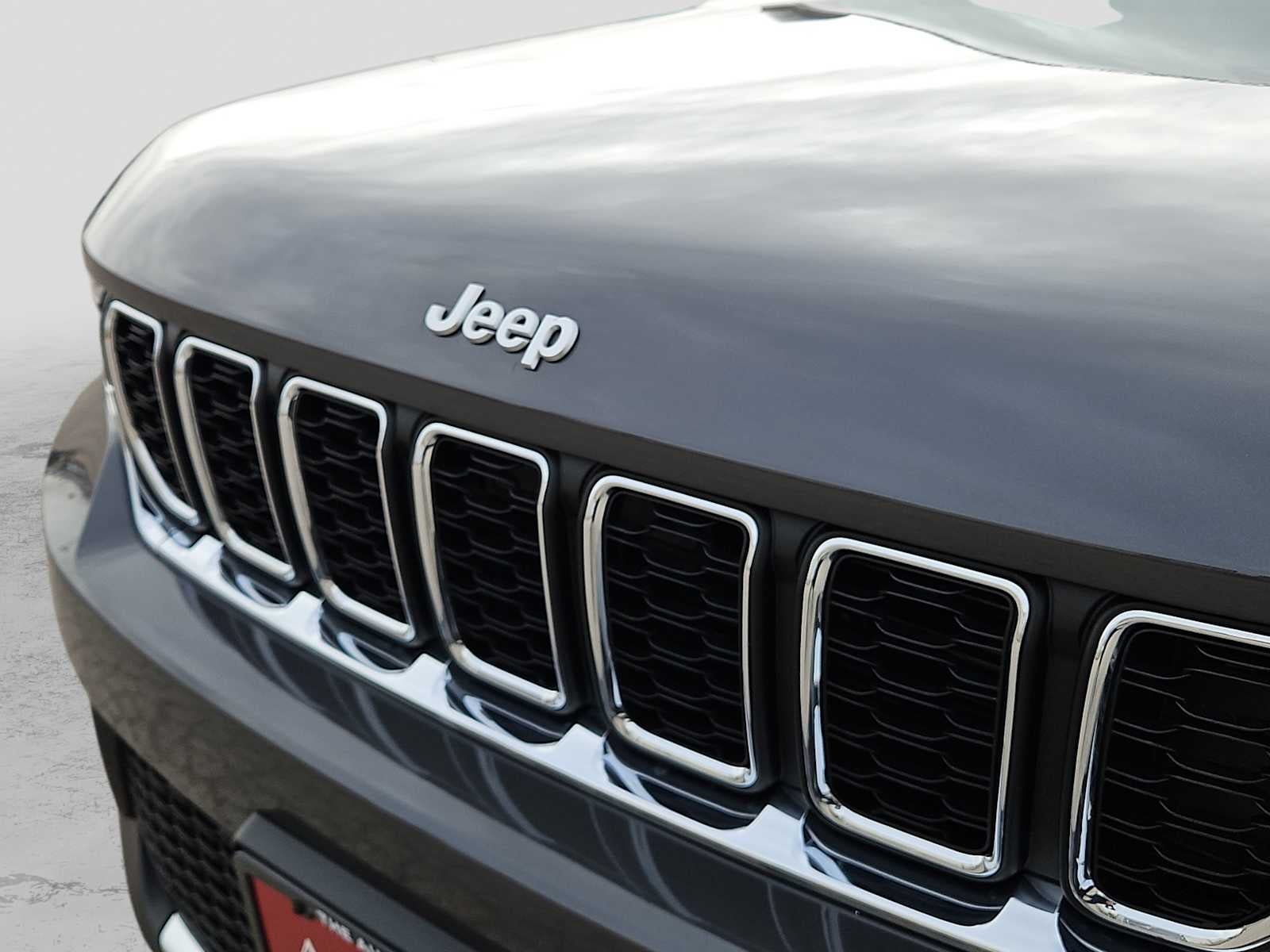 2026 Jeep Grand Cherokee GRAND CHEROKEE LAREDO X 4X2