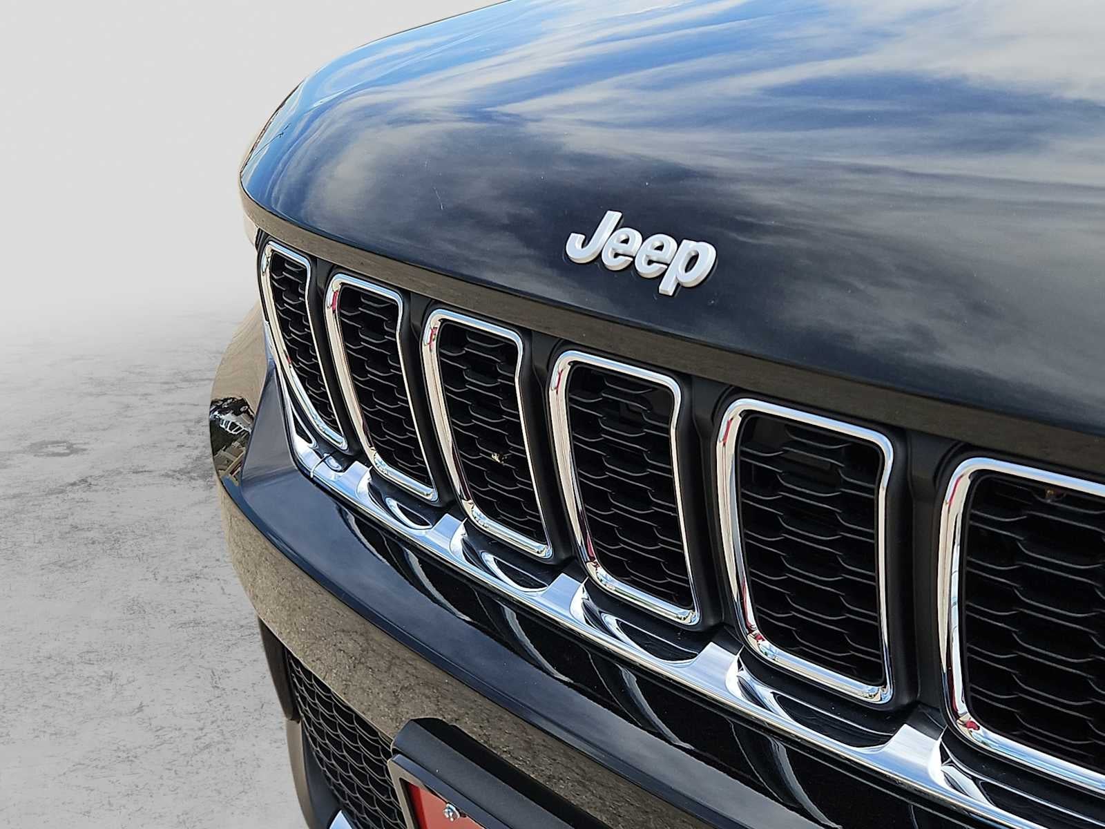 2026 Jeep Grand Cherokee GRAND CHEROKEE LAREDO X 4X2