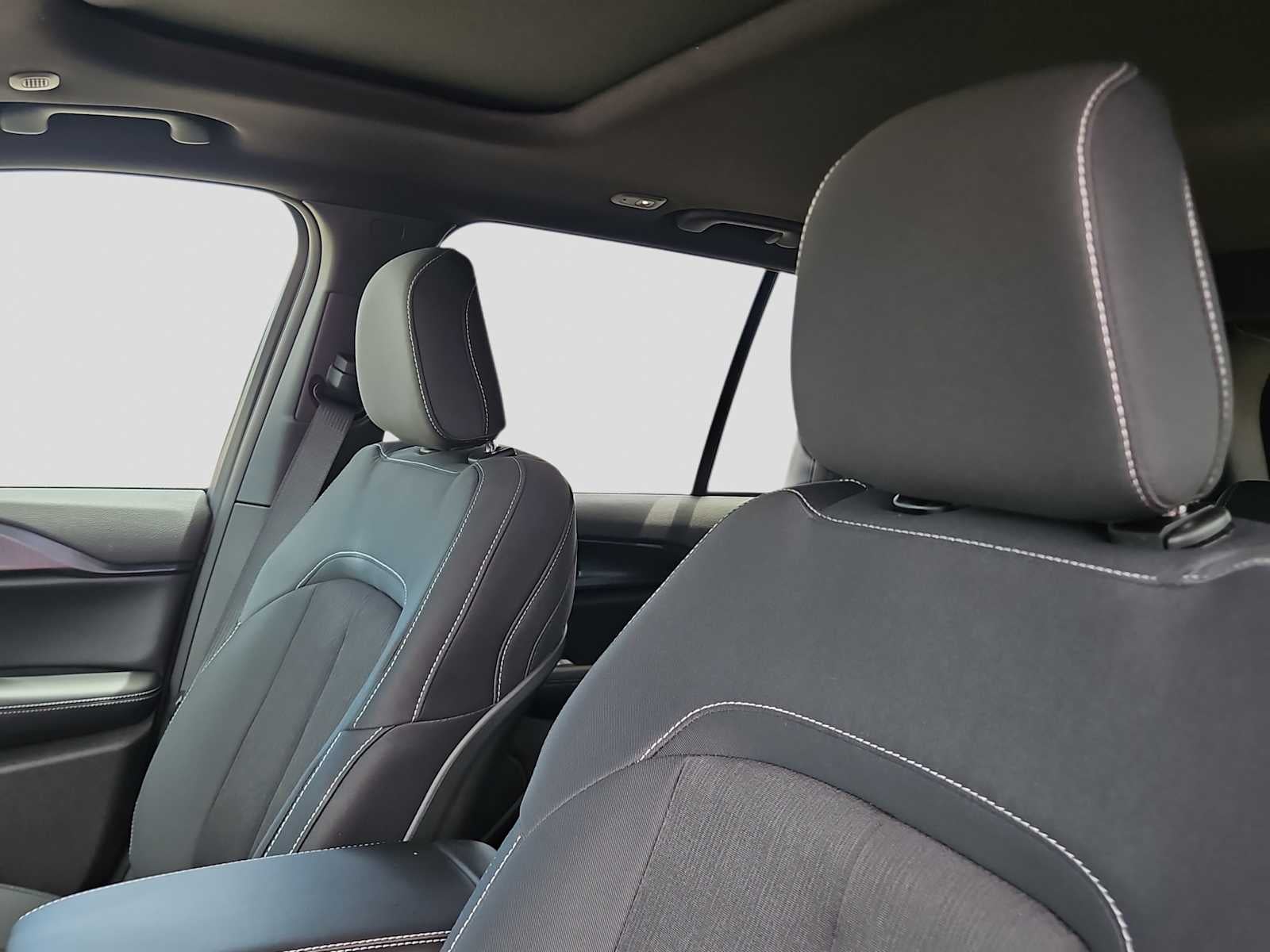 2026 Jeep Grand Cherokee GRAND CHEROKEE LAREDO X 4X2