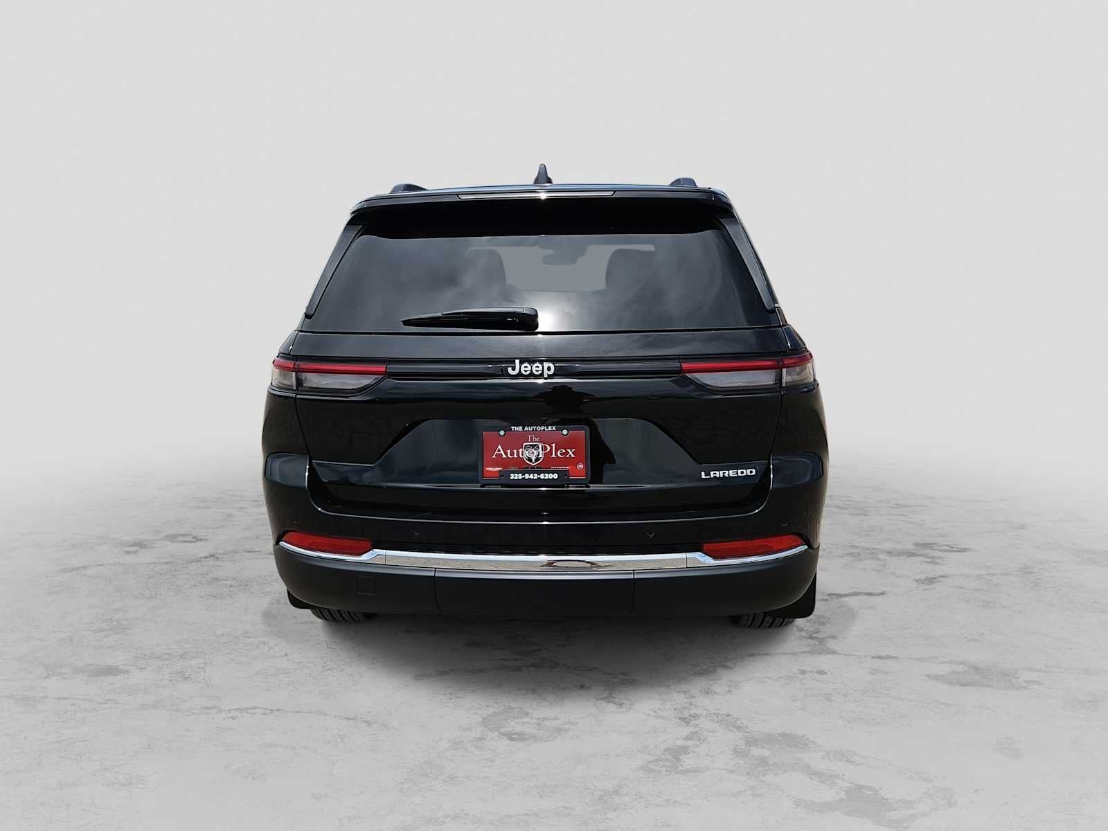 2026 Jeep Grand Cherokee GRAND CHEROKEE LAREDO X 4X2