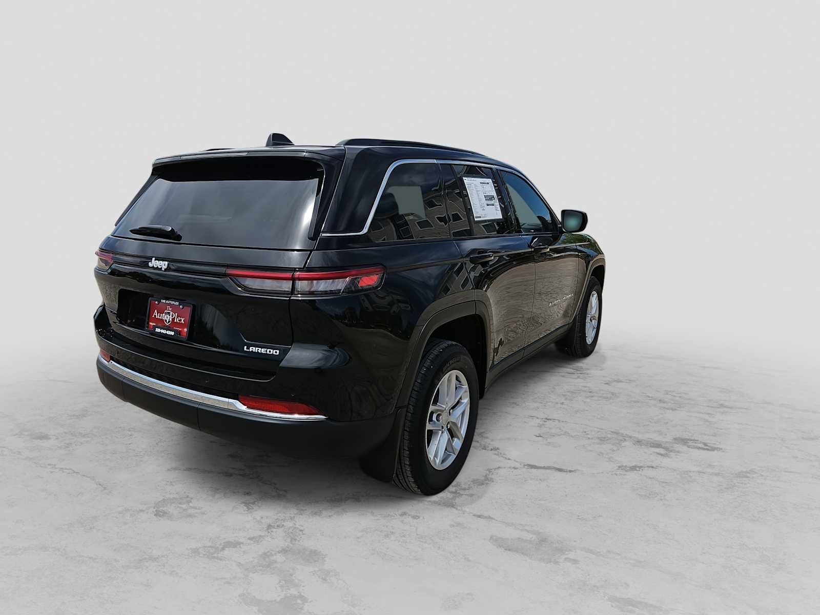 2026 Jeep Grand Cherokee GRAND CHEROKEE LAREDO X 4X2