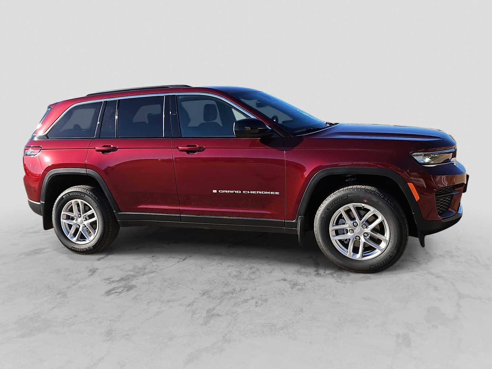 2026 Jeep Grand Cherokee GRAND CHEROKEE LAREDO X 4X2