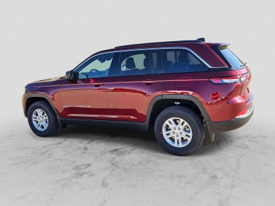 2025 Jeep Grand Cherokee Laredo 4x2