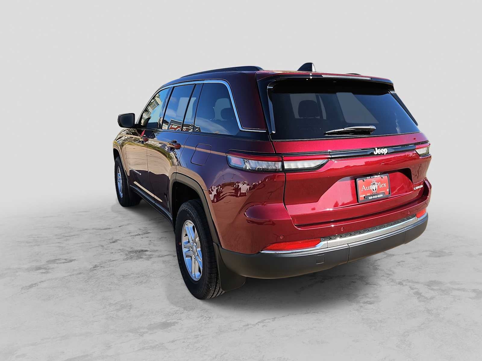 2025 Jeep Grand Cherokee Laredo 4x2