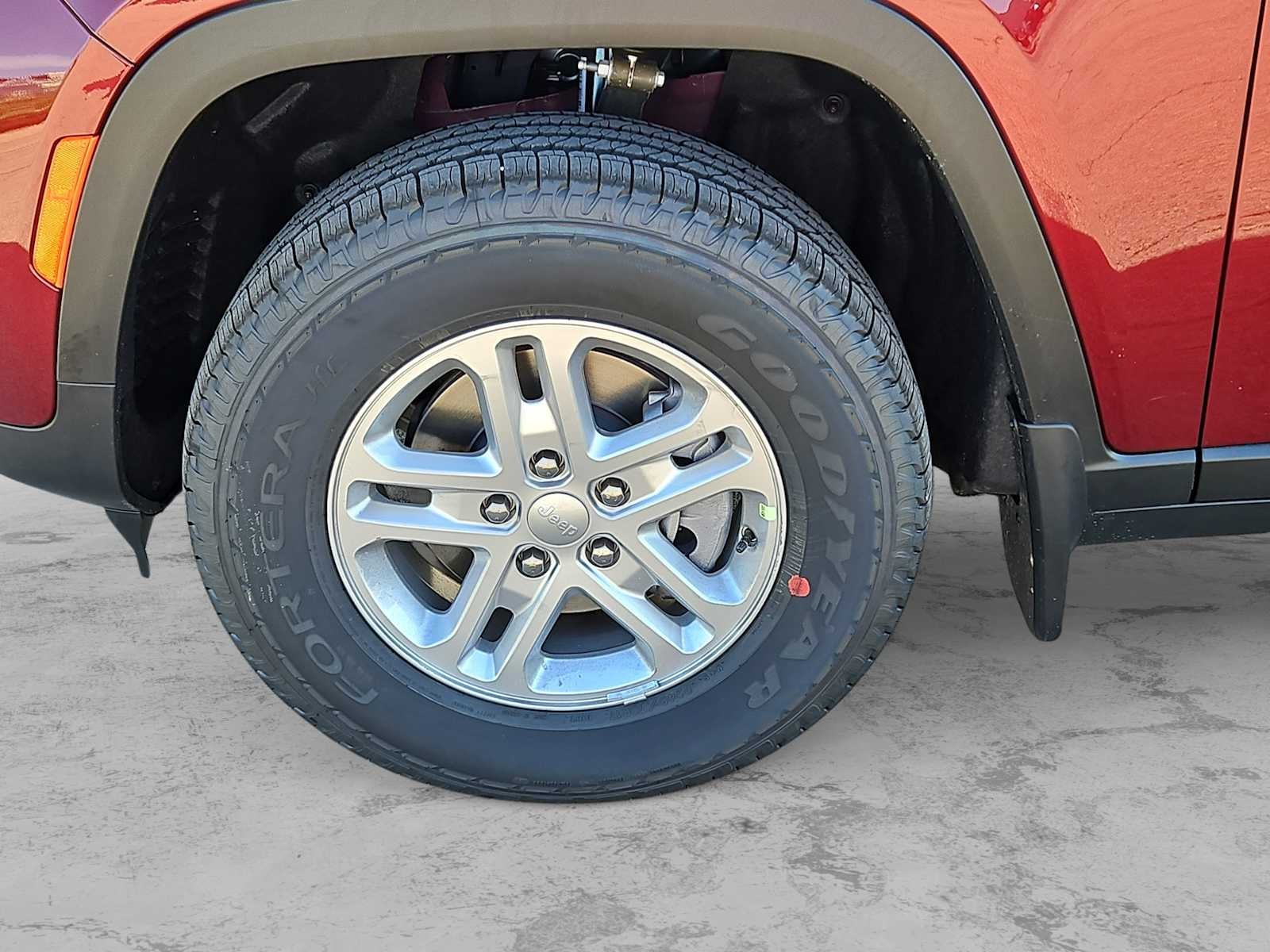 2025 Jeep Grand Cherokee Laredo 4x2