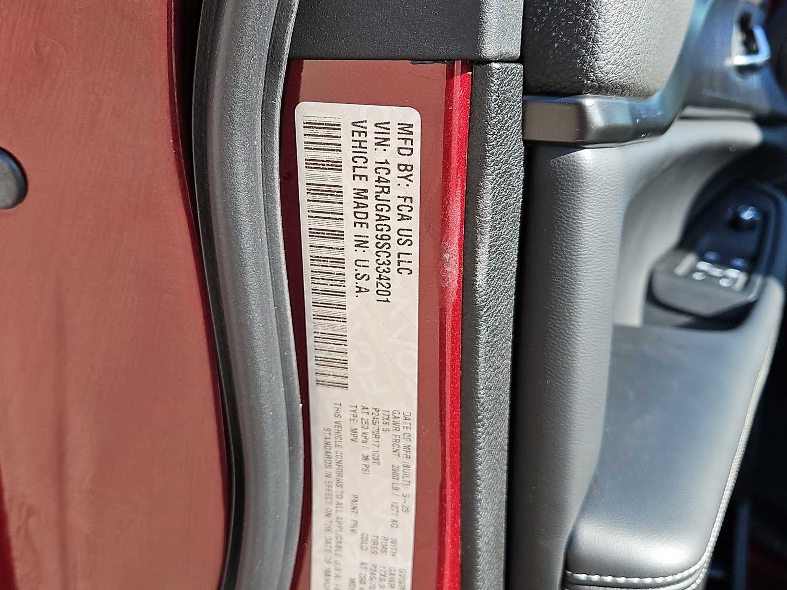 2025 Jeep Grand Cherokee Laredo 4x2