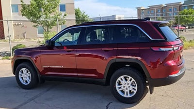2025 Jeep Grand Cherokee Laredo 4x2