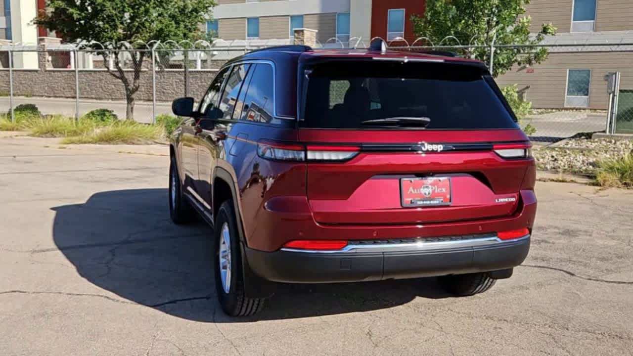 2025 Jeep Grand Cherokee Laredo 4x2