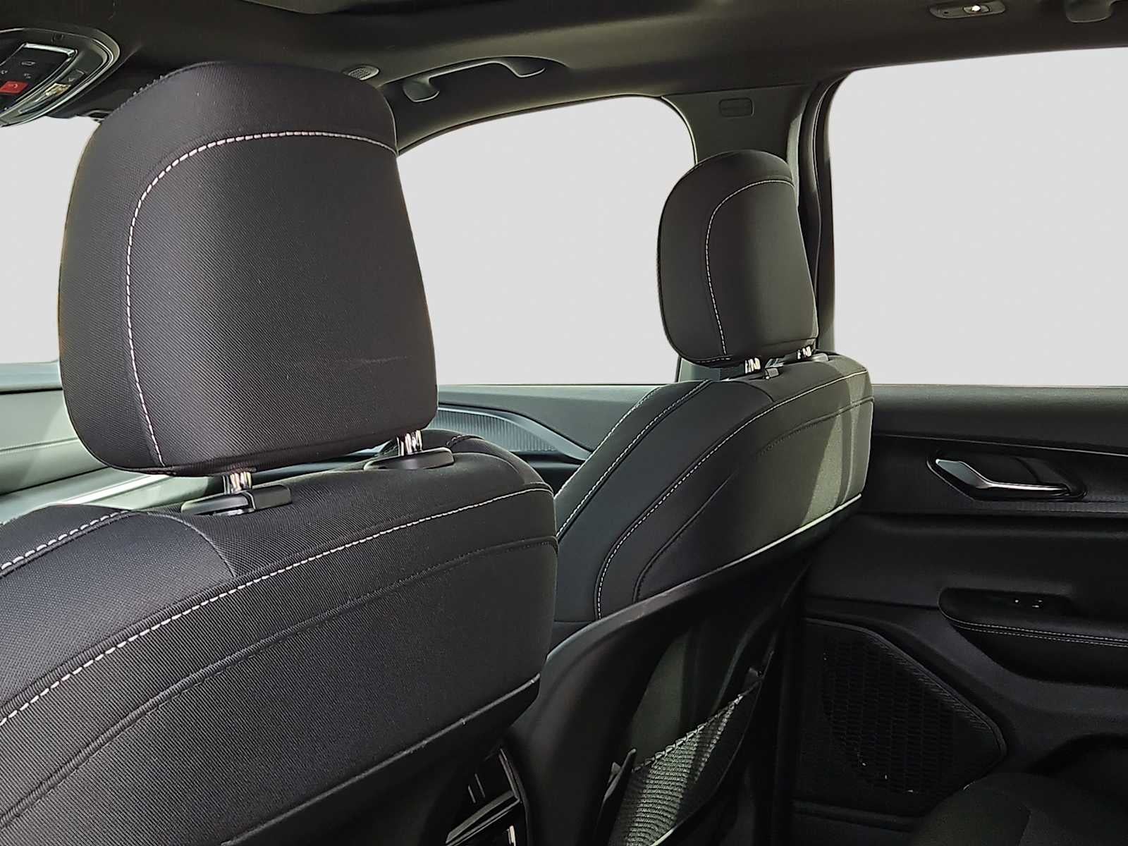 2026 Jeep Grand Cherokee GRAND CHEROKEE LAREDO X 4X2