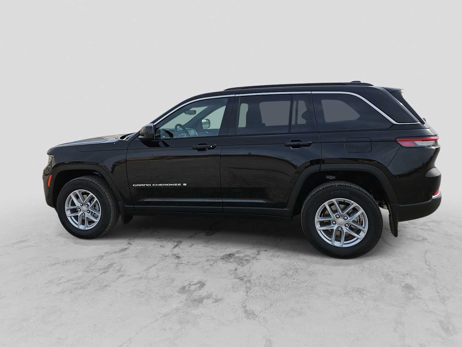 2026 Jeep Grand Cherokee GRAND CHEROKEE LAREDO X 4X2