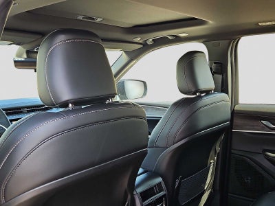 2026 Jeep Grand Cherokee GRAND CHEROKEE LAREDO ALTITUDE 4X2