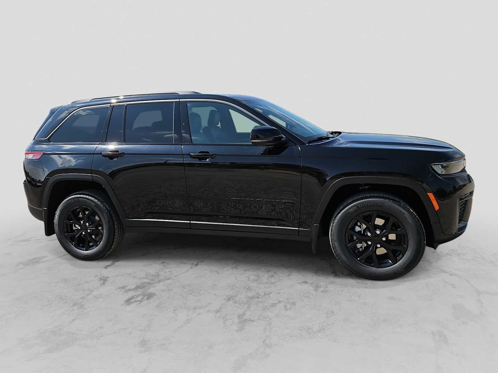 2026 Jeep Grand Cherokee GRAND CHEROKEE LAREDO ALTITUDE 4X2