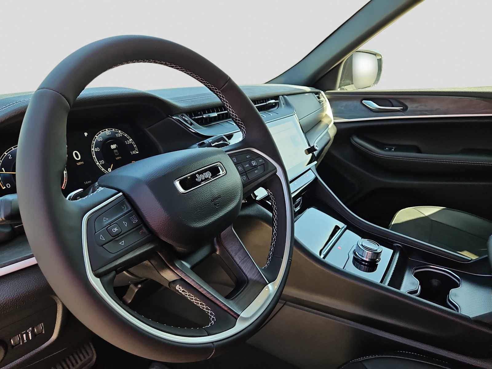 2026 Jeep Grand Cherokee GRAND CHEROKEE LAREDO ALTITUDE 4X2