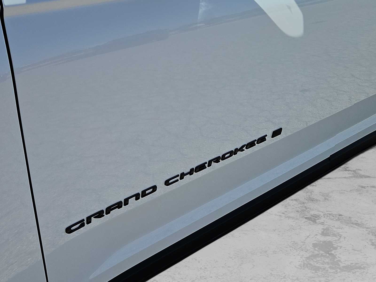 2026 Jeep Grand Cherokee GRAND CHEROKEE LAREDO ALTITUDE 4X2
