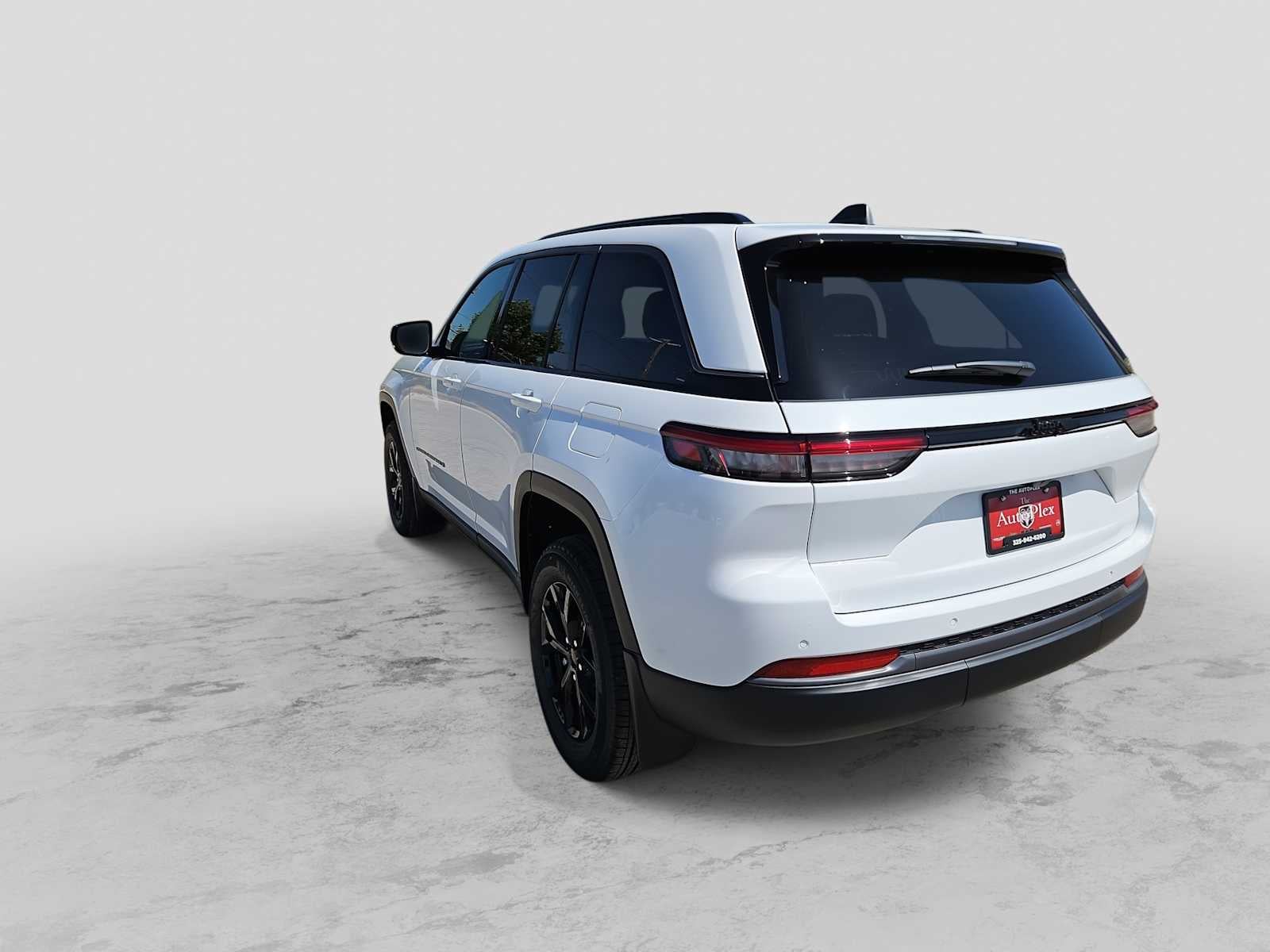 2026 Jeep Grand Cherokee GRAND CHEROKEE LAREDO ALTITUDE 4X2