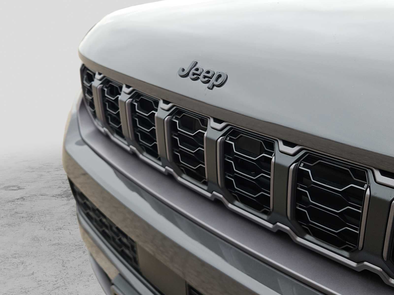 2026 Jeep Grand Cherokee GRAND CHEROKEE LAREDO ALTITUDE 4X2