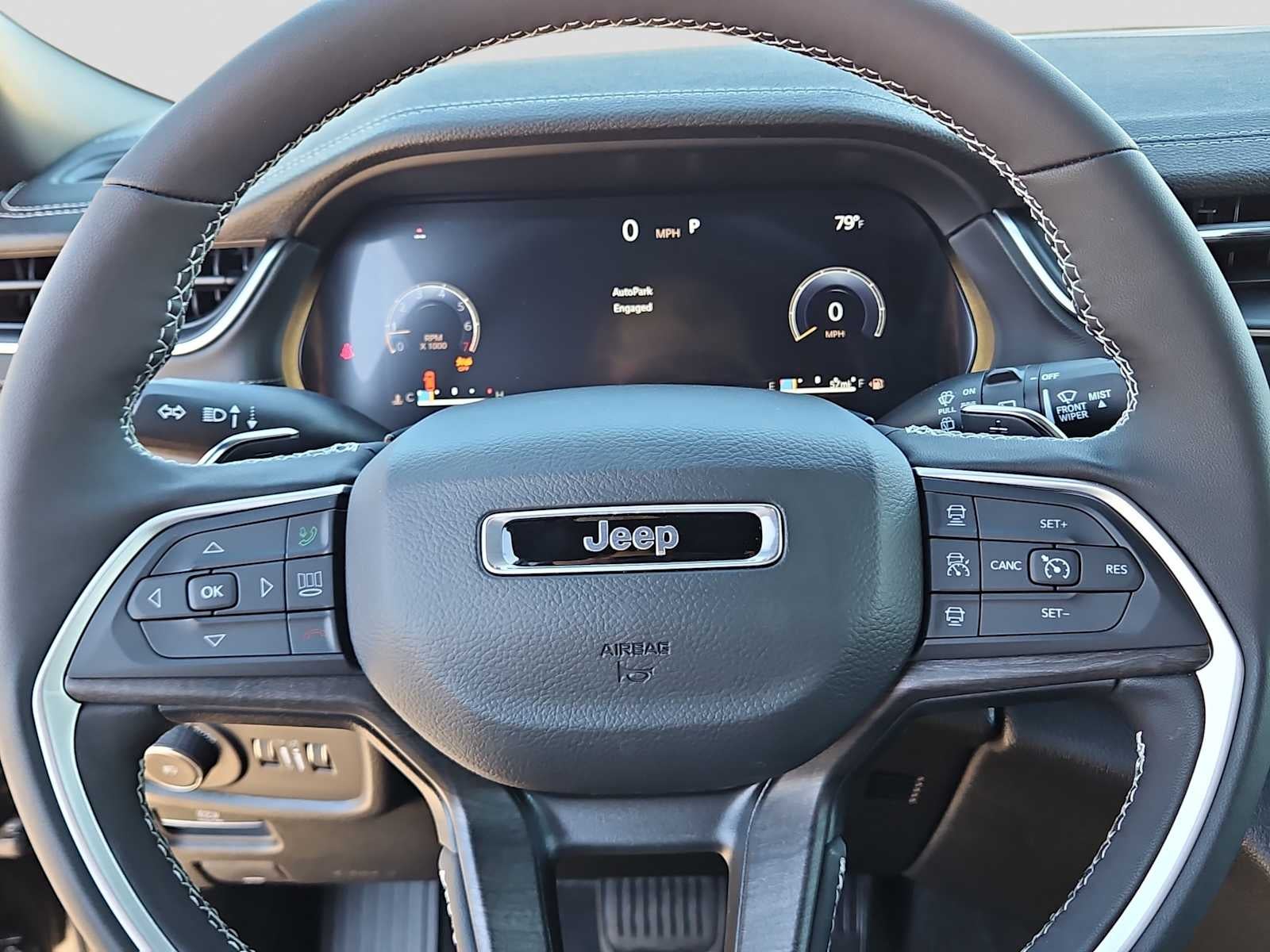 2025 Jeep Grand Cherokee GRAND CHEROKEE LIMITED 4X2