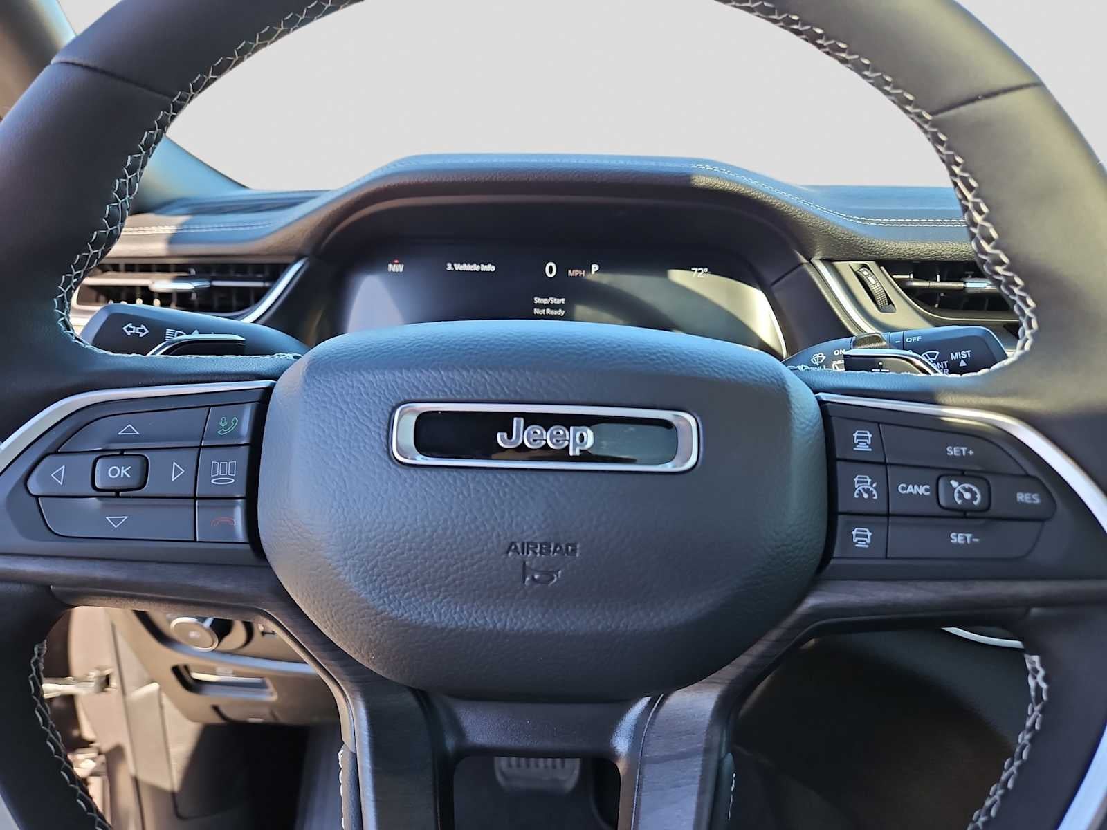 2025 Jeep Grand Cherokee GRAND CHEROKEE LIMITED 4X2