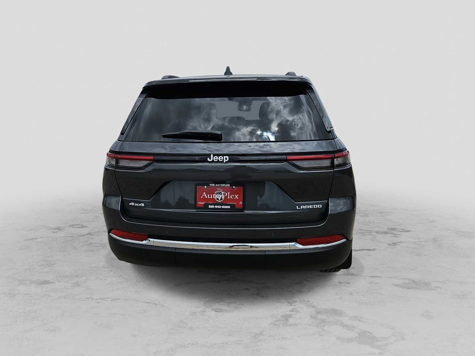 2026 Jeep Grand Cherokee GRAND CHEROKEE LAREDO X 4X4