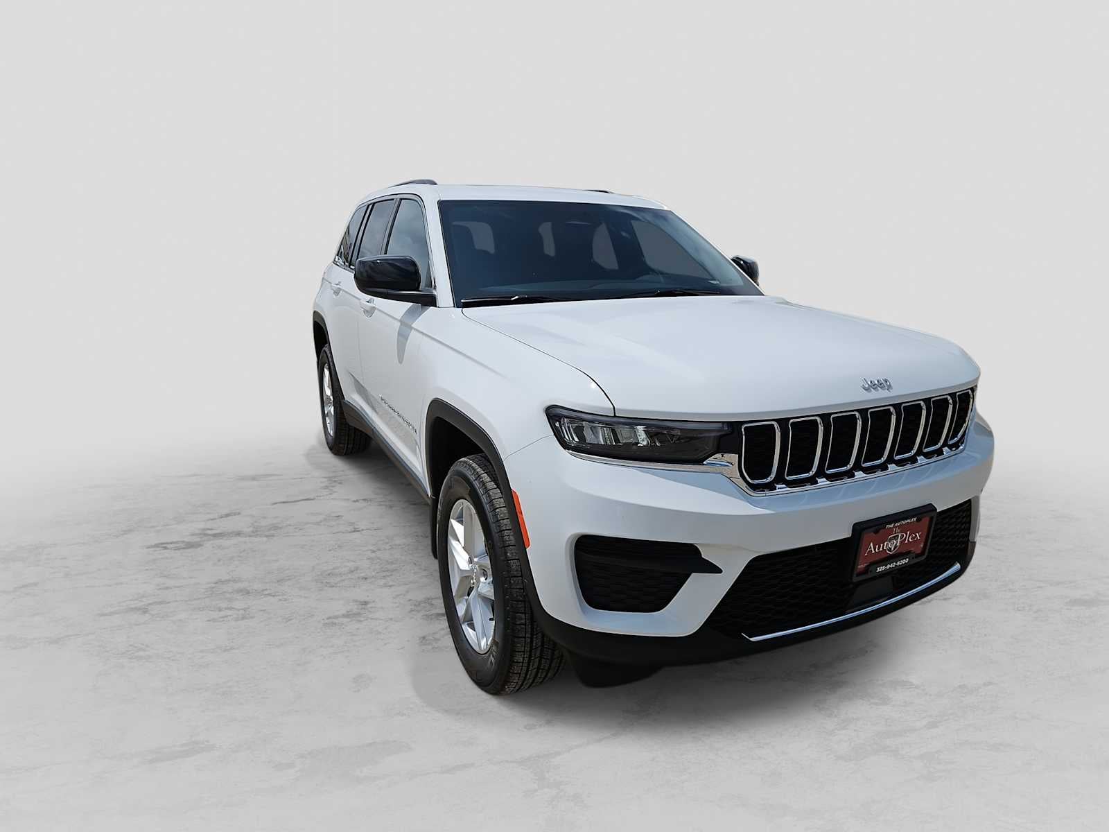 2026 Jeep Grand Cherokee GRAND CHEROKEE LAREDO X 4X4