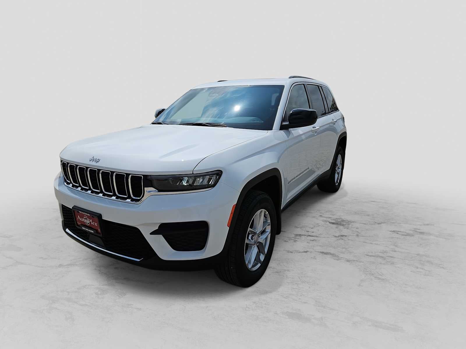 2026 Jeep Grand Cherokee GRAND CHEROKEE LAREDO X 4X4