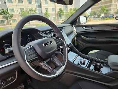 2026 Jeep Grand Cherokee GRAND CHEROKEE LAREDO X 4X4
