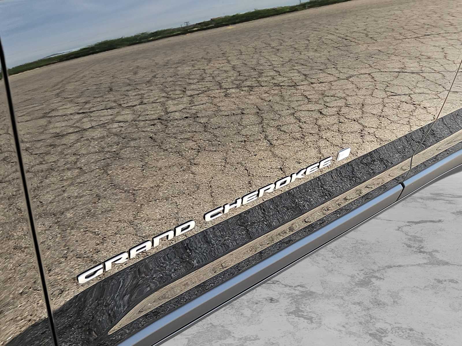 2026 Jeep Grand Cherokee GRAND CHEROKEE LAREDO X 4X4